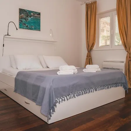 Chiara Opatija - Housing With Sea View Apartment Icici